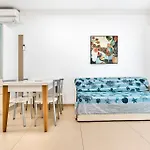Apartment Sun House - Host Solution *