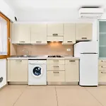 Apartment Sun House - Host Solution