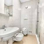 Apartment Sun House - Host Solution
