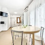 Sun House - Host Solution