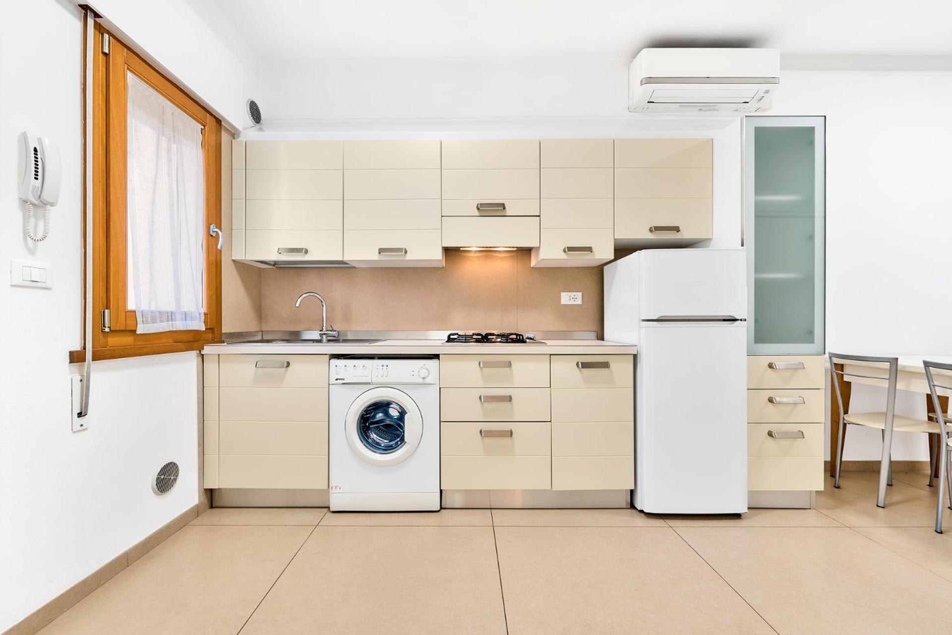 Apartment Sun House - Host Solution
